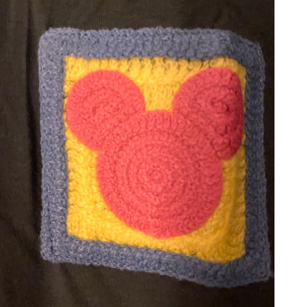 Embroidered Mickey and Minnie Mouse Shirt - Picture 4 of 6